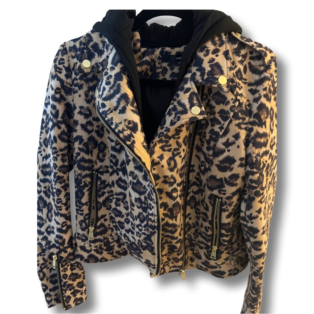 Aqua jacket size medium